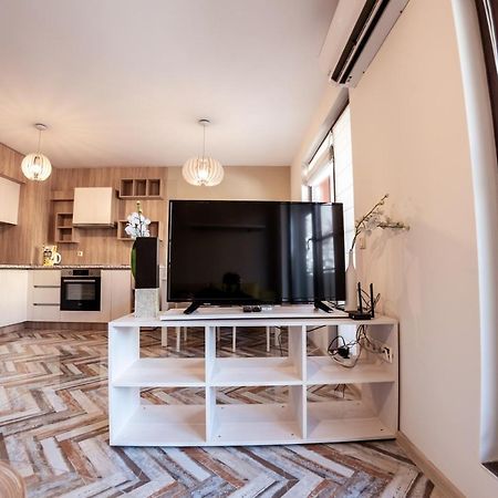 Bright 1Bdr Apartment With A Balcony Sofia Exteriör bild