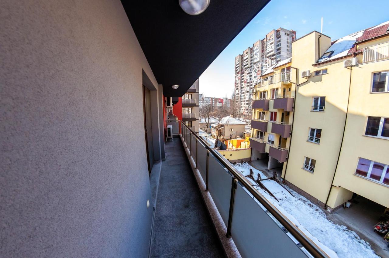 Bright 1Bdr Apartment With A Balcony Sofia Exteriör bild